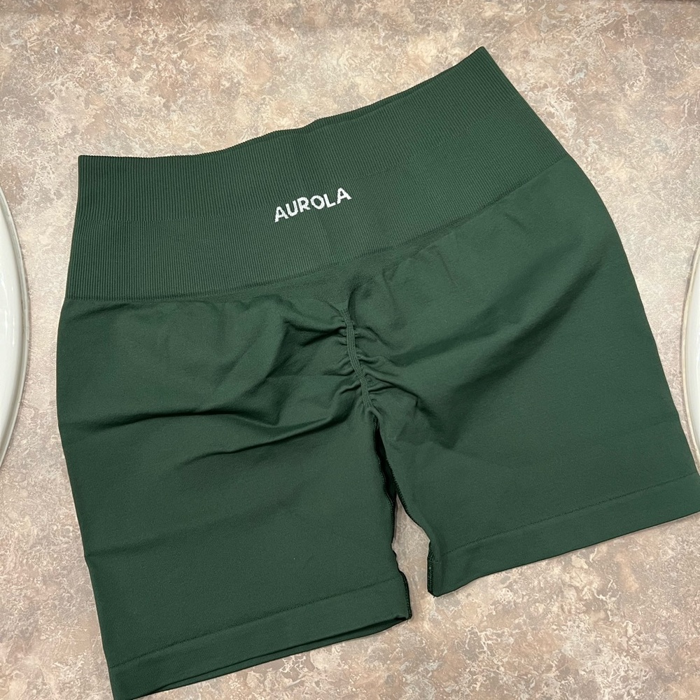 Aurola gym shorts